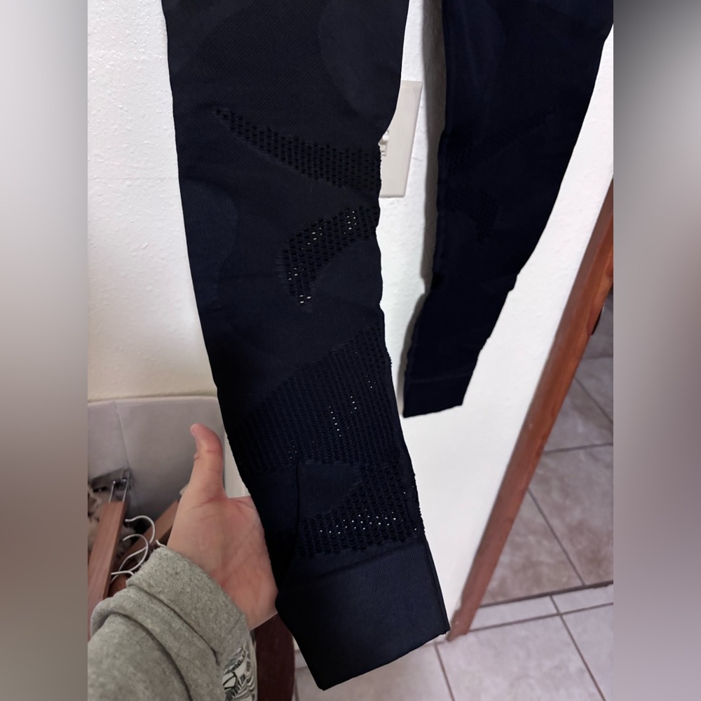 Fabletics - Picture 2 of 4